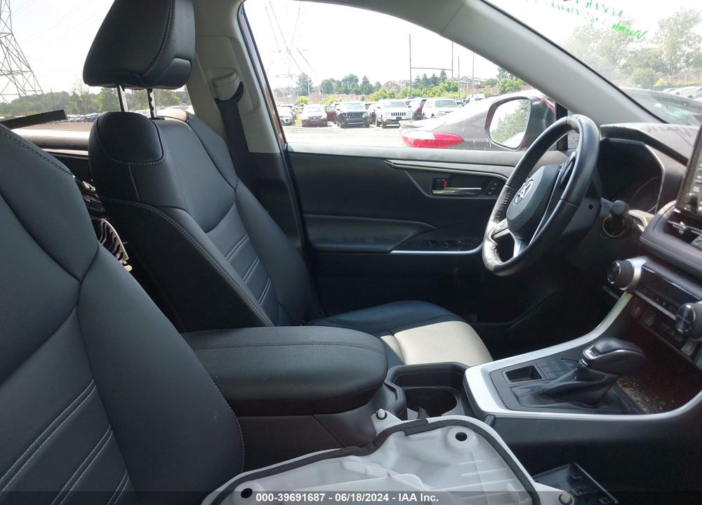 2021 TOYOTA RAV4 XLE PREMIUM VIN: 2T3A1RFV2MW170192