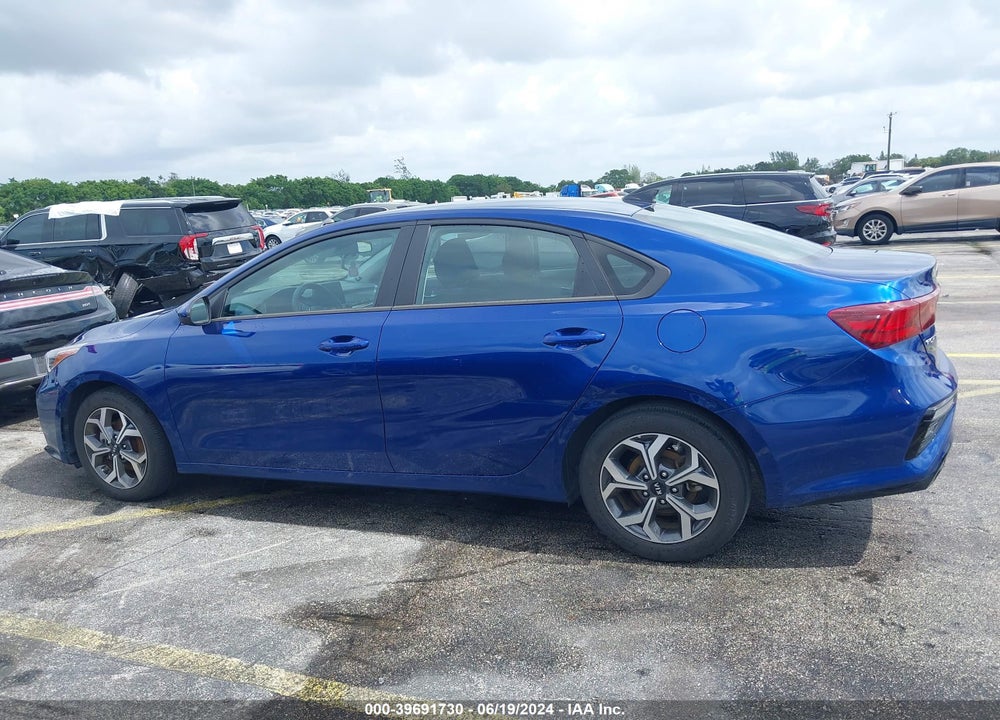 2021 KIA FORTE LXS VIN: 3KPF24AD7ME360196
