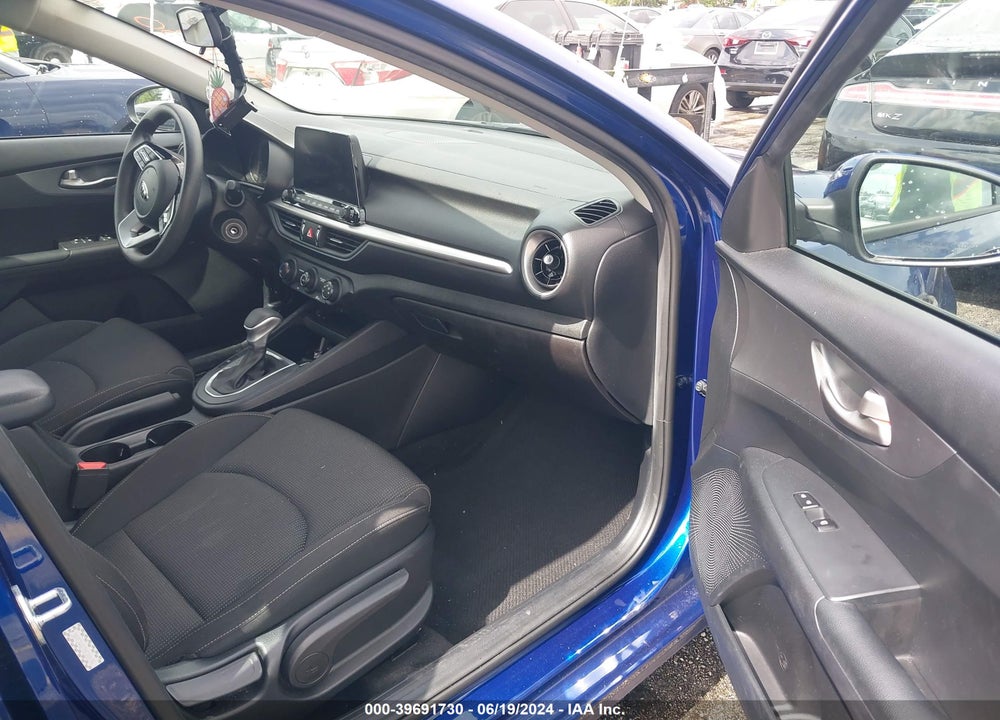 2021 KIA FORTE LXS VIN: 3KPF24AD7ME360196