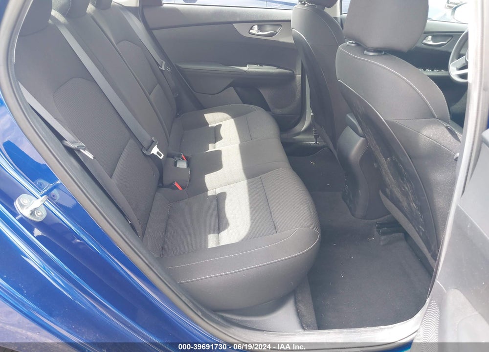 2021 KIA FORTE LXS VIN: 3KPF24AD7ME360196