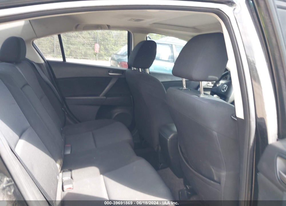 2011 MAZDA 3 I TOURING VIN: JM1BL1VF7B1358678