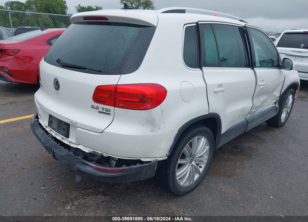 2012 VOLKSWAGEN TIGUAN SE VIN: WVGBV7AX7CW585350