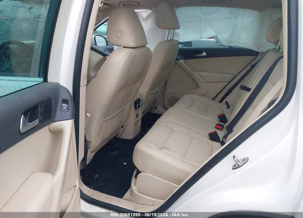 2012 VOLKSWAGEN TIGUAN SE VIN: WVGBV7AX7CW585350