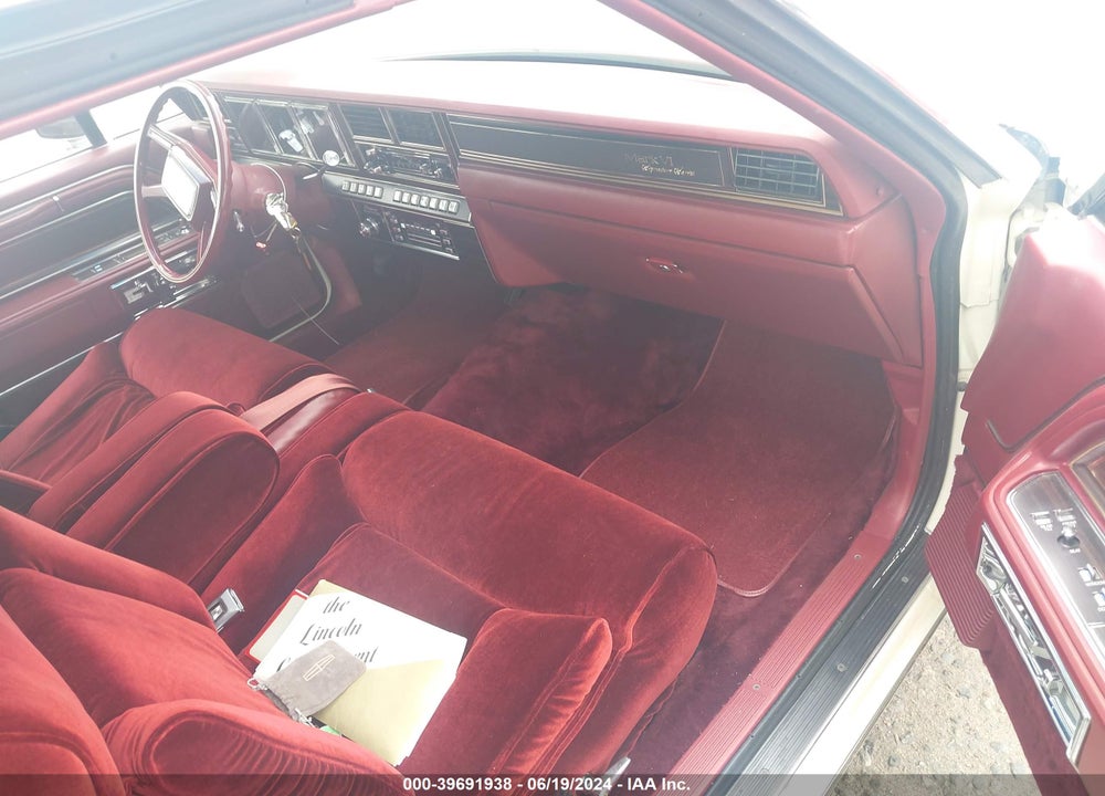 1982 LINCOLN MARK VI VIN: 1MRBP95F0CY646972