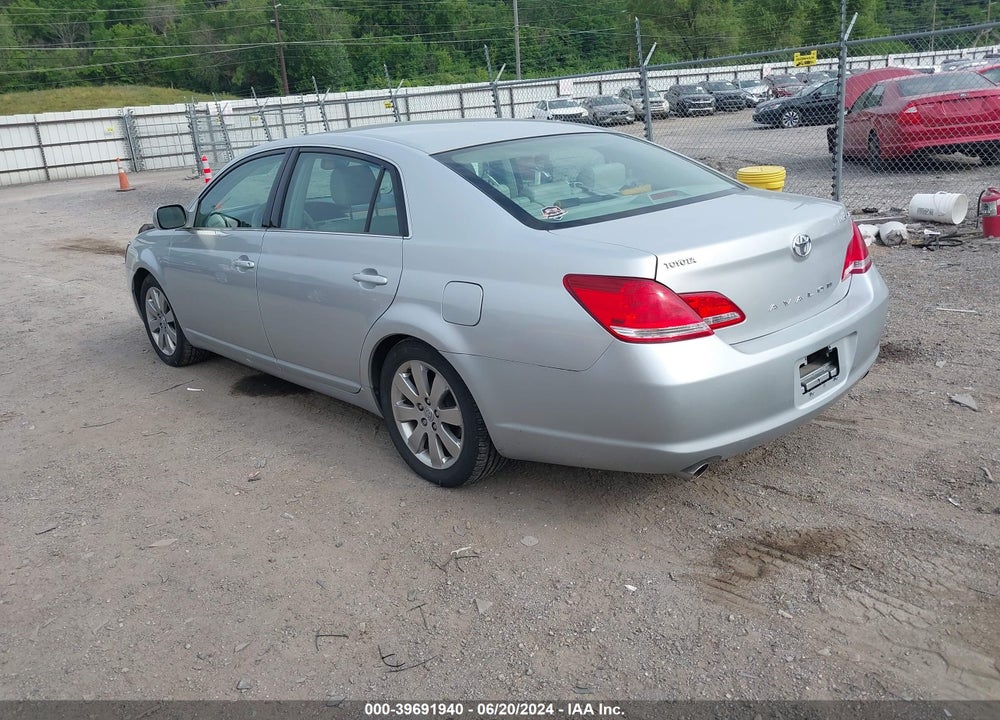 2005 TOYOTA AVALON XLS VIN: 4T1BK36B05U019561