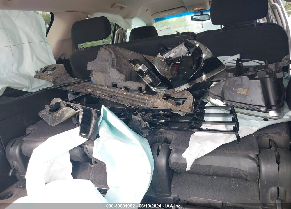 2010 GMC YUKON SLE VIN: 1GKUCAE09AR292322