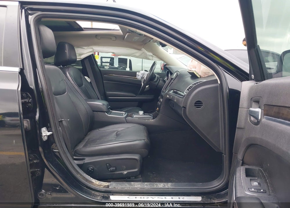 2019 CHRYSLER 300 LIMITED VIN: 2C3CCAEG3KH594814
