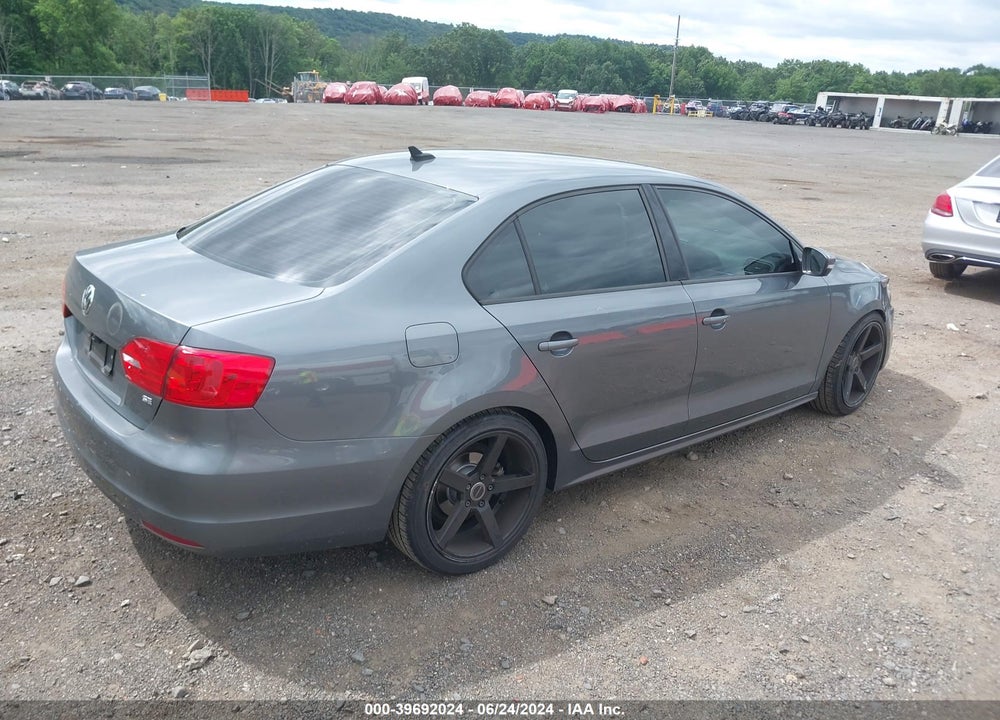 2014 VOLKSWAGEN JETTA 1.8T SE VIN: 3VWD17AJ7EM265871