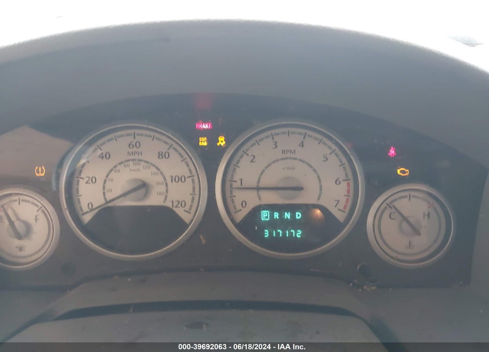 2008 CHRYSLER TOWN & COUNTRY LX VIN: 2A8HR44H98R820779