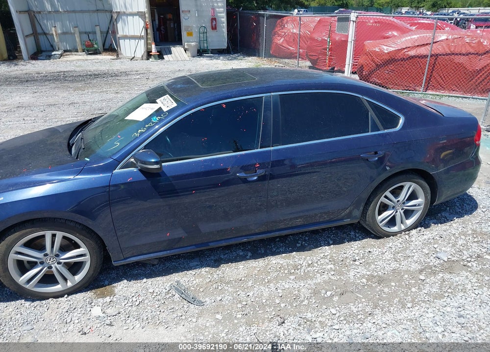 2015 VOLKSWAGEN PASSAT 2.0L TDI SE VIN: 1VWBV7A30FC030244