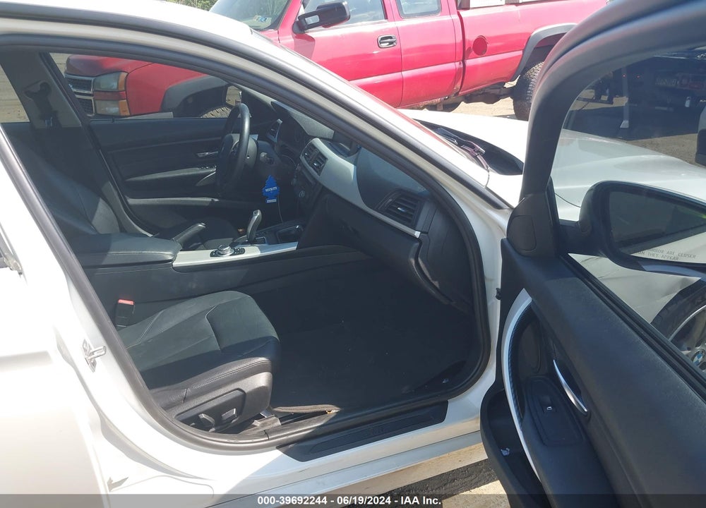 2013 BMW 328I XDRIVE VIN: WBA3B3C52DF532771