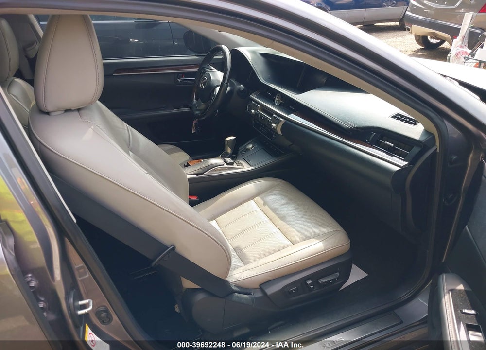 2016 LEXUS ES 350 VIN: 58ABK1GG9GU030715