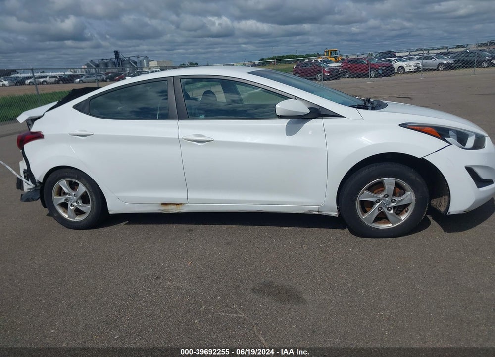 2015 HYUNDAI ELANTRA SE VIN: 5NPDH4AE8FH594795