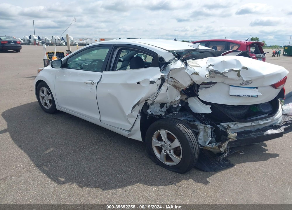 2015 HYUNDAI ELANTRA SE VIN: 5NPDH4AE8FH594795