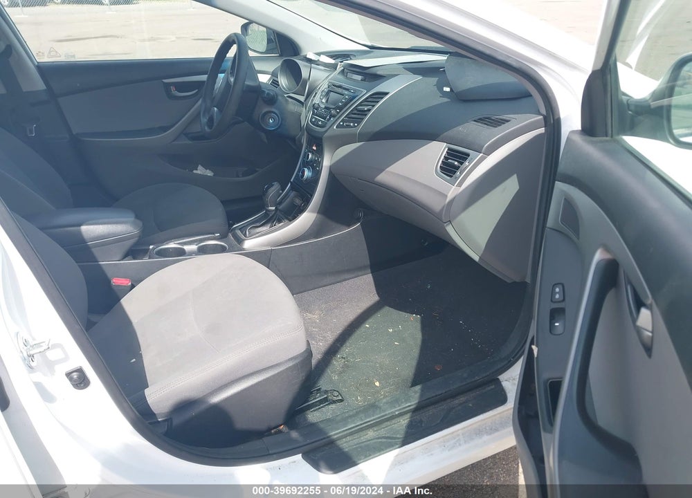 2015 HYUNDAI ELANTRA SE VIN: 5NPDH4AE8FH594795