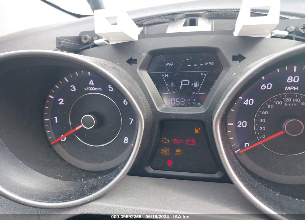 2015 HYUNDAI ELANTRA SE VIN: 5NPDH4AE8FH594795