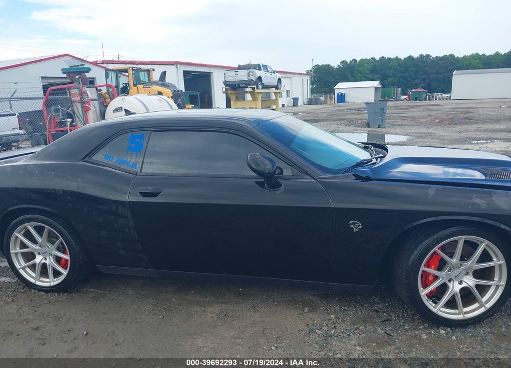 2016 DODGE CHALLENGER SRT HELLCAT VIN: 2C3CDZC97GH245081