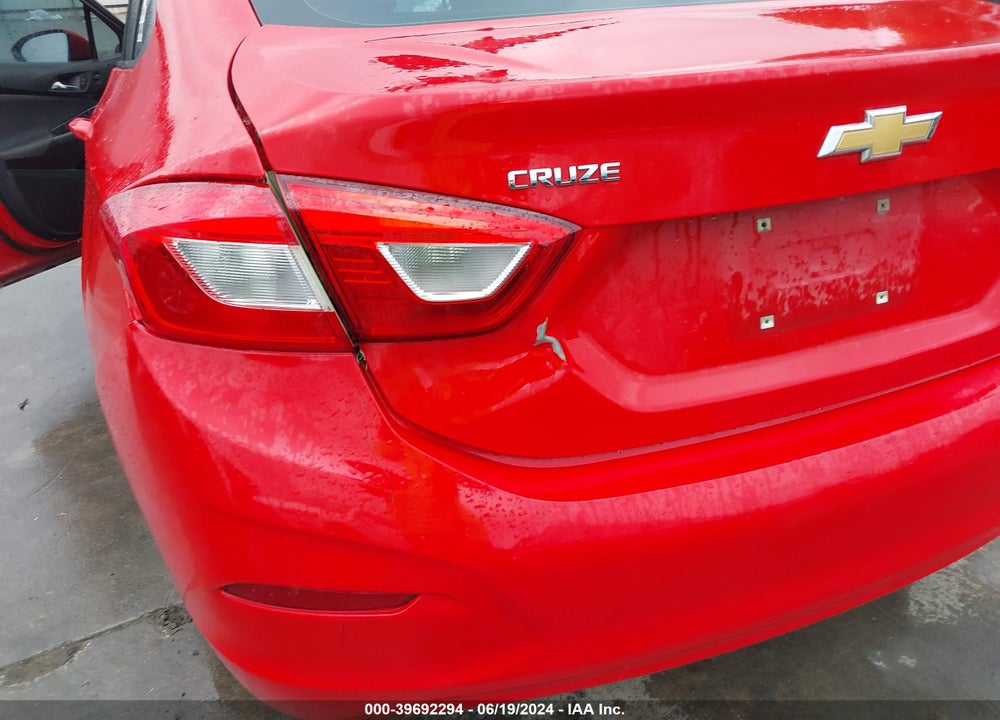 2018 CHEVROLET CRUZE LS AUTO VIN: 1G1BC5SM3J7127422