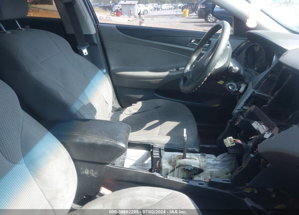 2014 HYUNDAI SONATA GLS VIN: 5NPEB4AC4EH913564