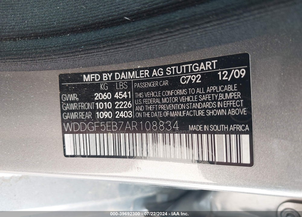 2010 MERCEDES-BENZ C 300 LUXURY/SPORT VIN: WDDGF5EB7AR108834