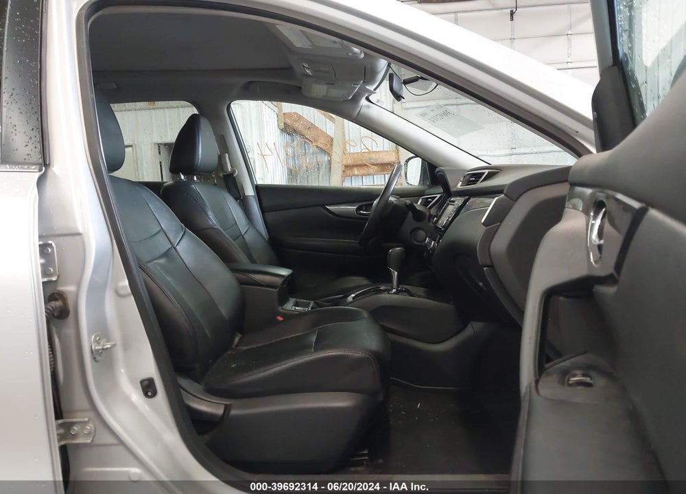 2016 NISSAN ROGUE SL VIN: 5N1AT2MV2GC860015