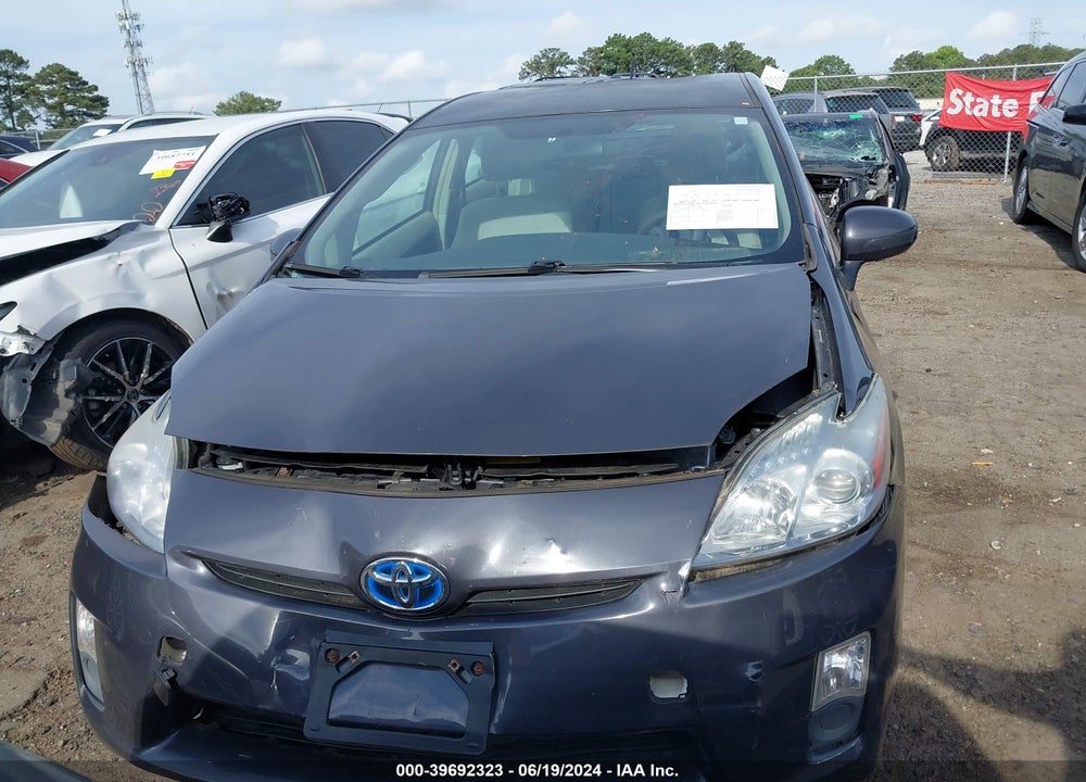2011 TOYOTA PRIUS TWO VIN: JTDKN3DUXB5346569