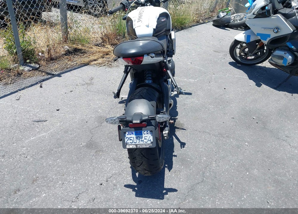 2022 TRIUMPH MOTORCYCLE TRIDENT 660 VIN: SMTL10UL7NTAZ6024