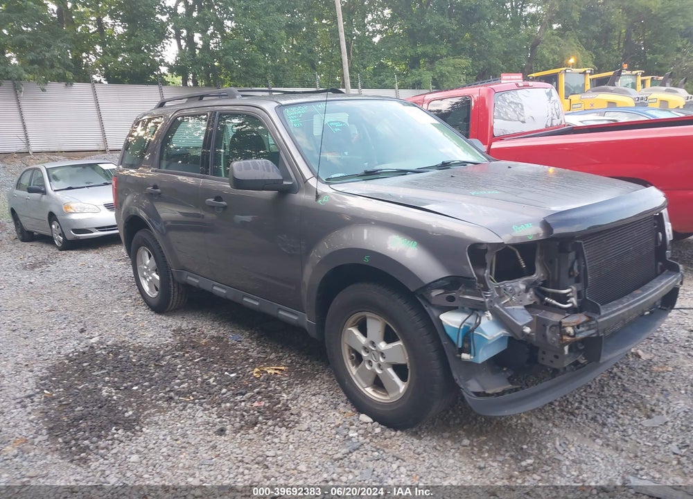 2011 FORD ESCAPE XLS VIN: 1FMCU0C79BKC61785