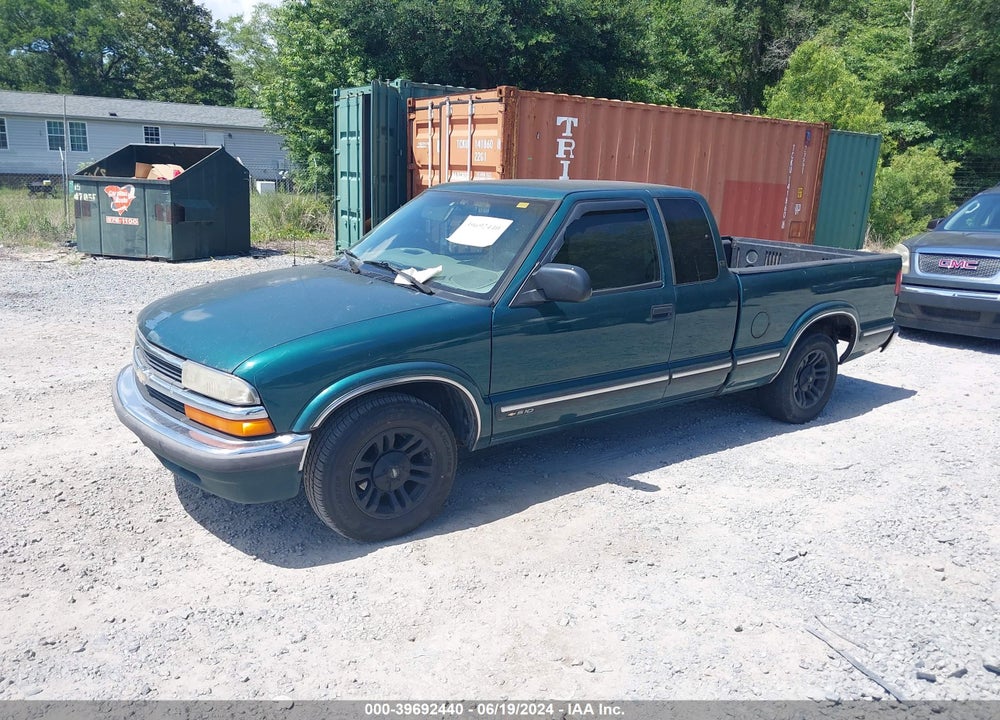 1998 CHEVROLET S-10 LS FLEETSIDE VIN: 1GCCS1941W8220101