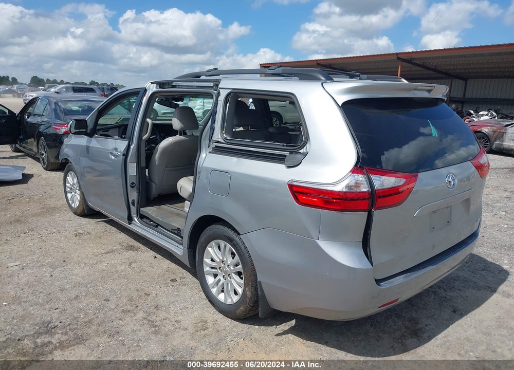 2015 TOYOTA SIENNA XLE 8 PASSENGER VIN: 5TDYK3DC1FS686235