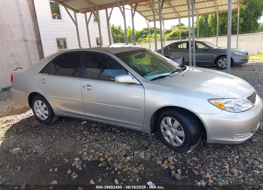 2004 TOYOTA CAMRY LE VIN: 4T1BE32K24U284607