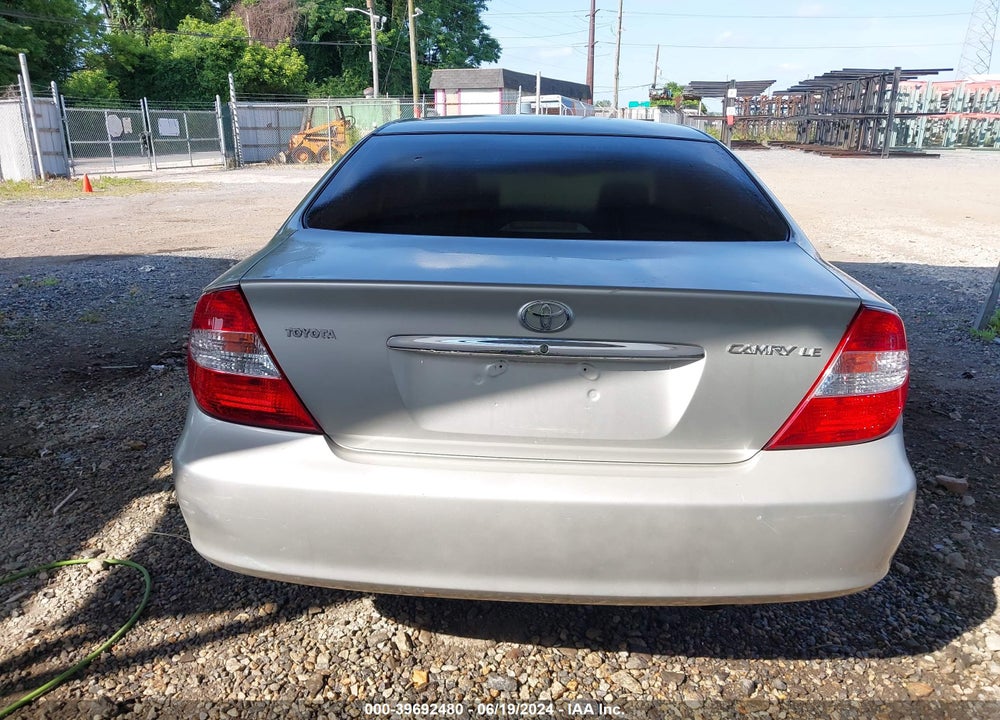 2004 TOYOTA CAMRY LE VIN: 4T1BE32K24U284607