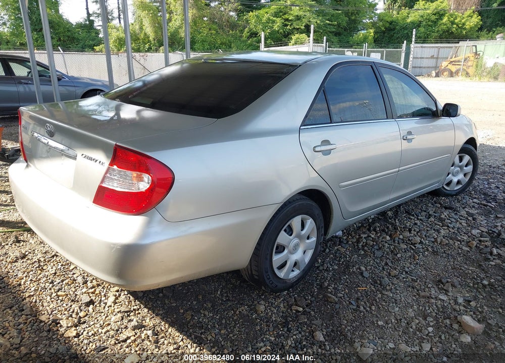 2004 TOYOTA CAMRY LE VIN: 4T1BE32K24U284607