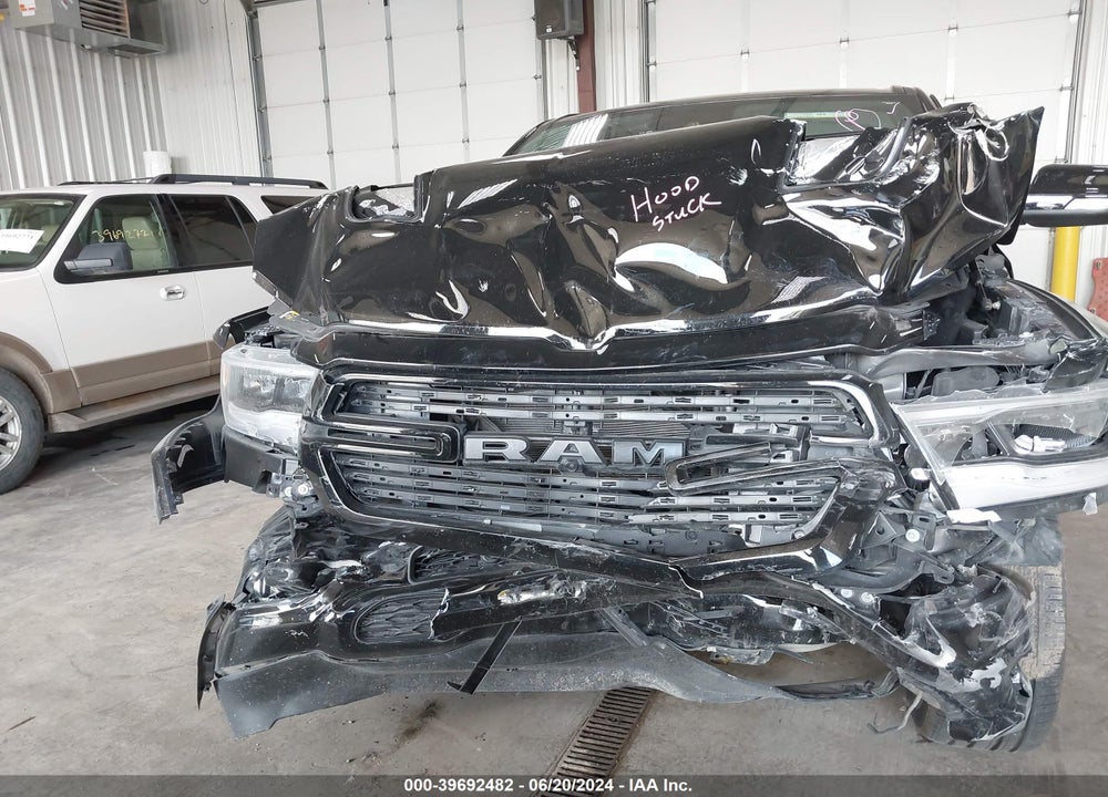 2022 RAM 1500 LAIE  4X4 5'7 BOX VIN: 1C6SRFJM4NN415102