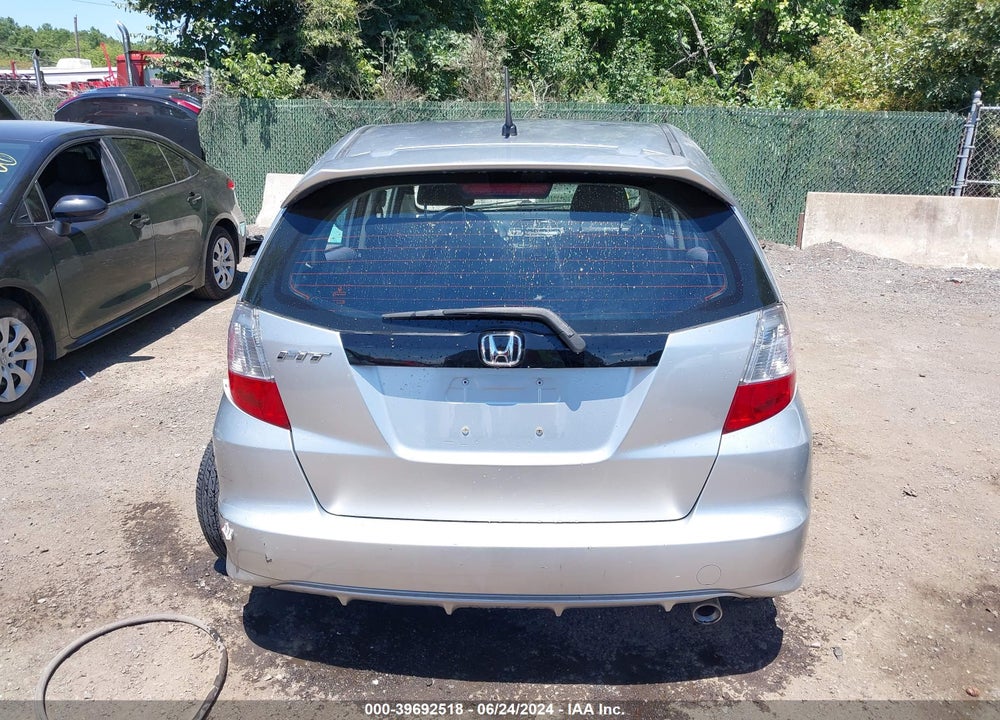 2013 HONDA FIT SPORT VIN: JHMGE8H50DC040502