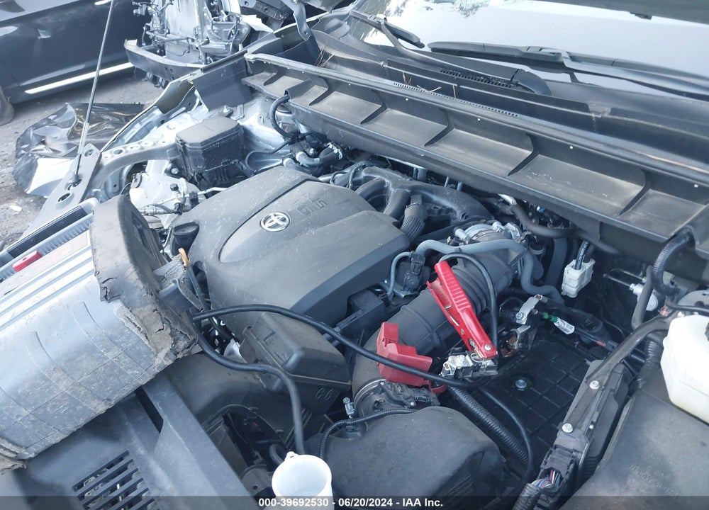 2022 TOYOTA HIGHLANDER XLE VIN: 5TDHZRBH0NS568592