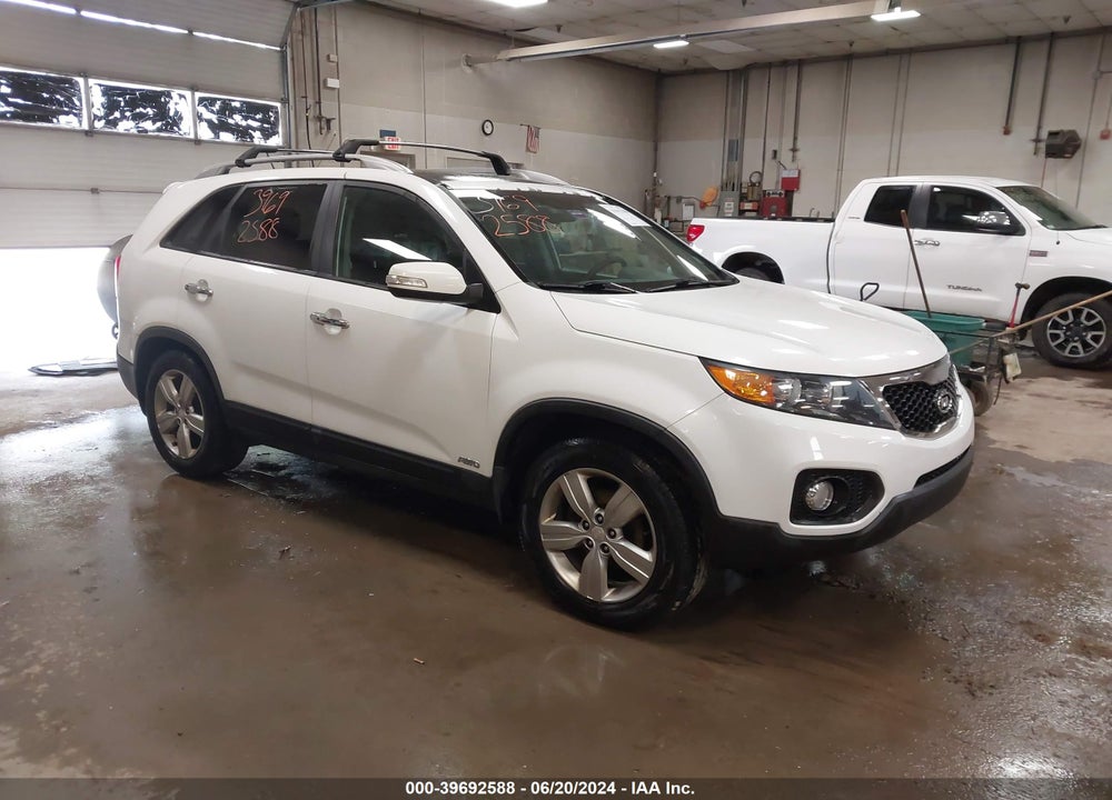 2013 KIA SORENTO EX V6 VIN: 5XYKUDA24DG365785