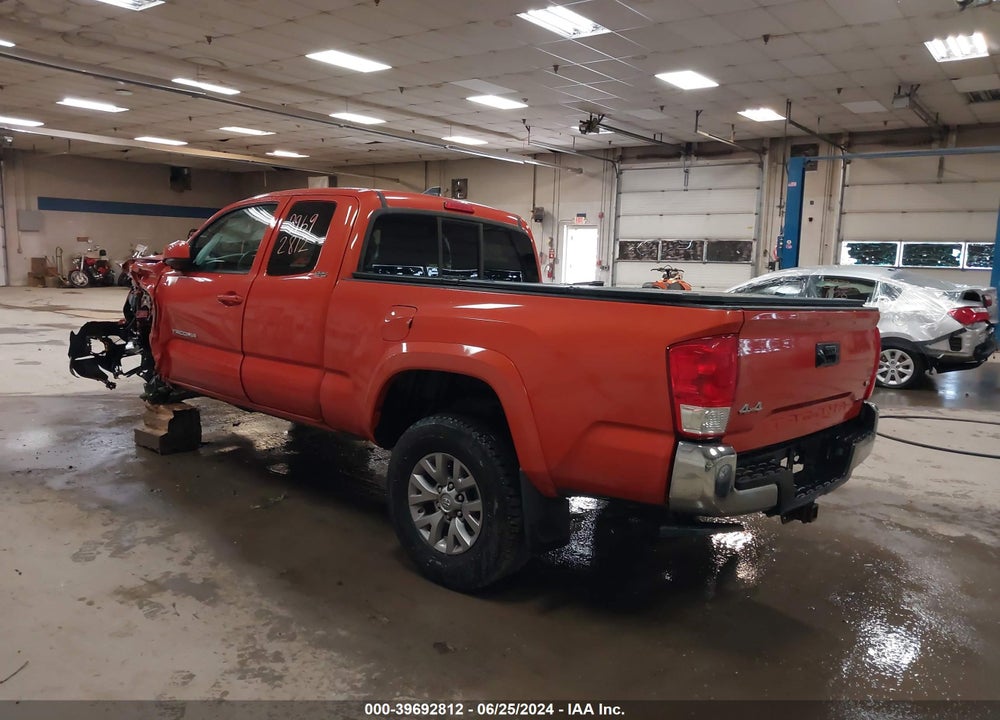 2017 TOYOTA TACOMA SR5 V6 VIN: 5TFSZ5ANXHX070856