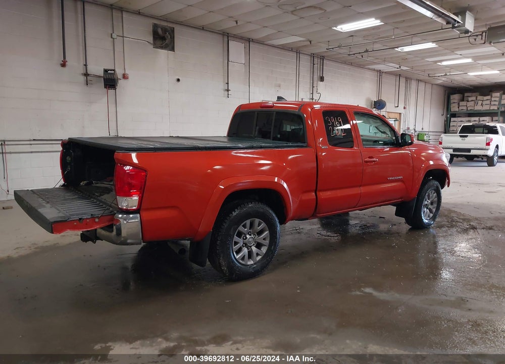2017 TOYOTA TACOMA SR5 V6 VIN: 5TFSZ5ANXHX070856