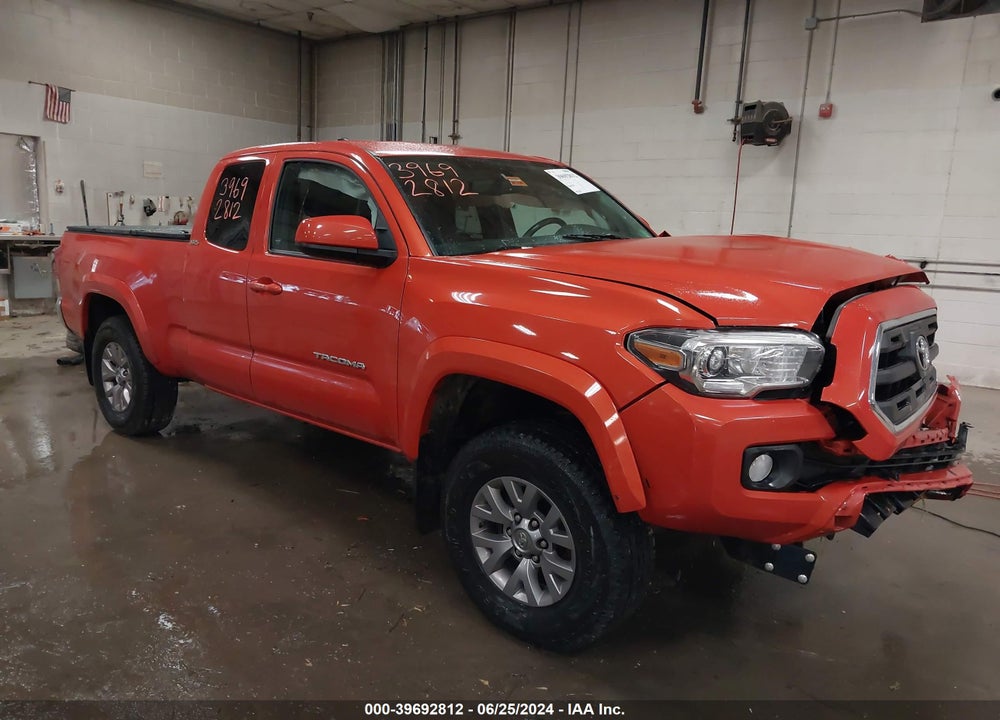 2017 TOYOTA TACOMA SR5 V6 VIN: 5TFSZ5ANXHX070856