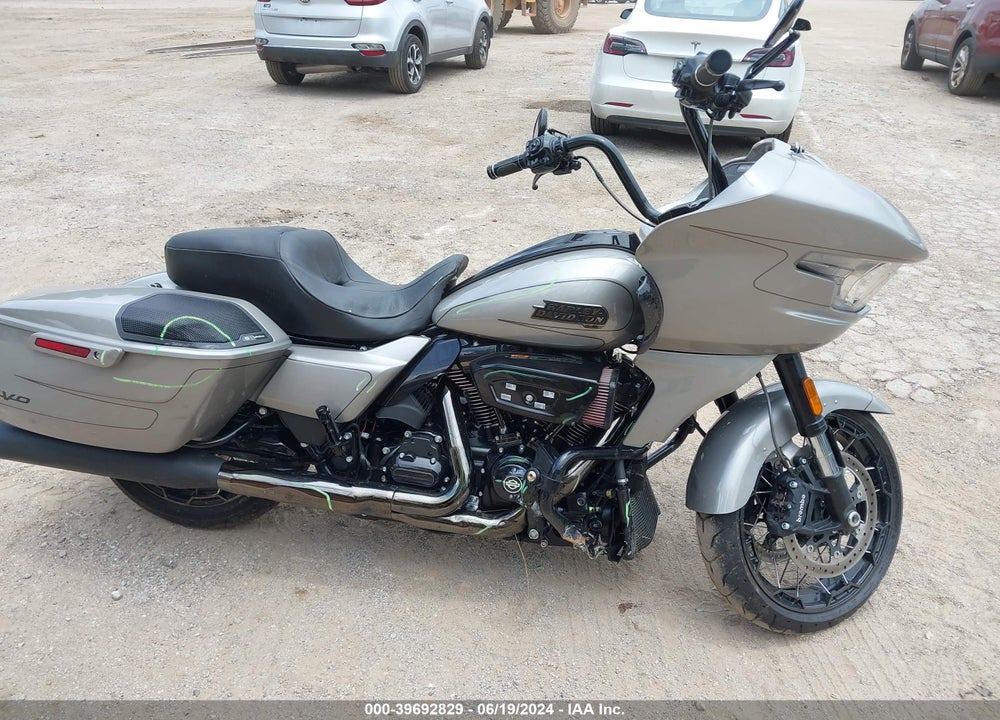 2023 HARLEY-DAVIDSON FLTRXSE VIN: 1HD1TC618PB952416