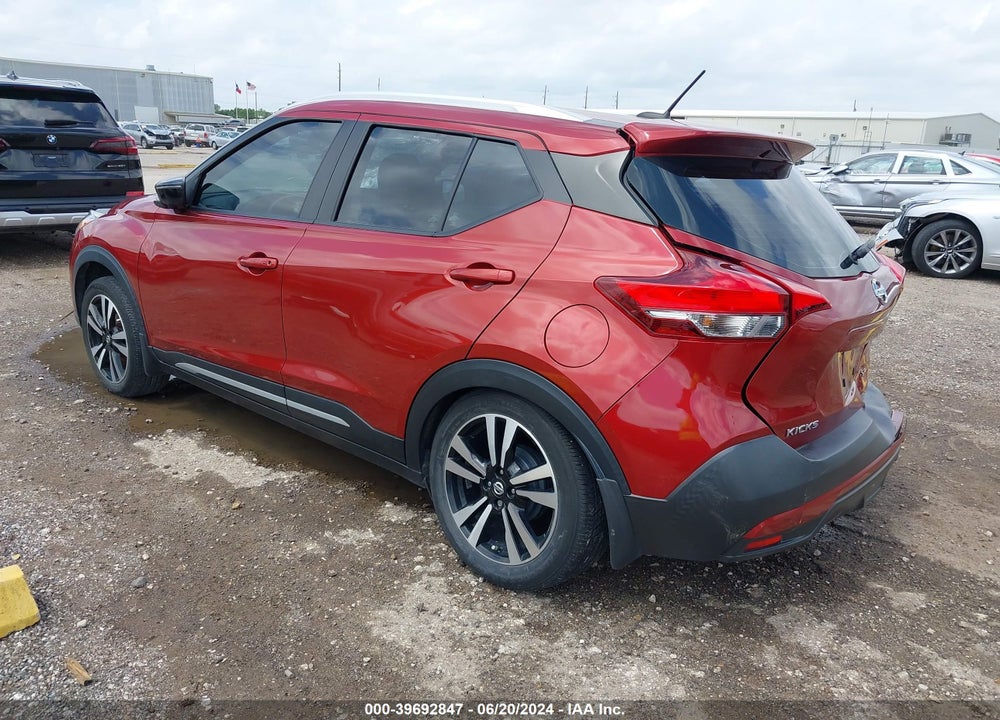 2019 NISSAN KICKS SR VIN: 3N1CP5CUXKL558466