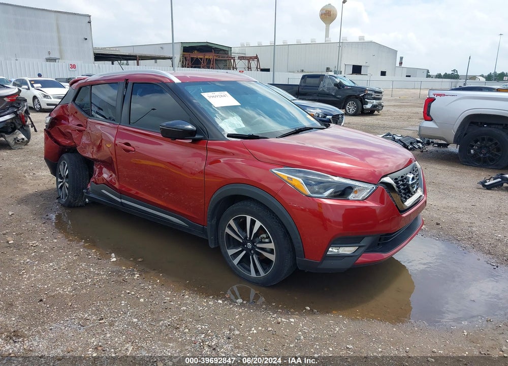 2019 NISSAN KICKS SR VIN: 3N1CP5CUXKL558466