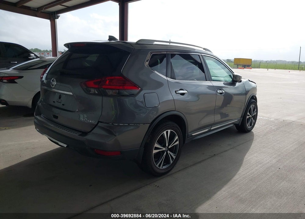 2017 NISSAN ROGUE VIN: 5N1AT2MV9HC839132