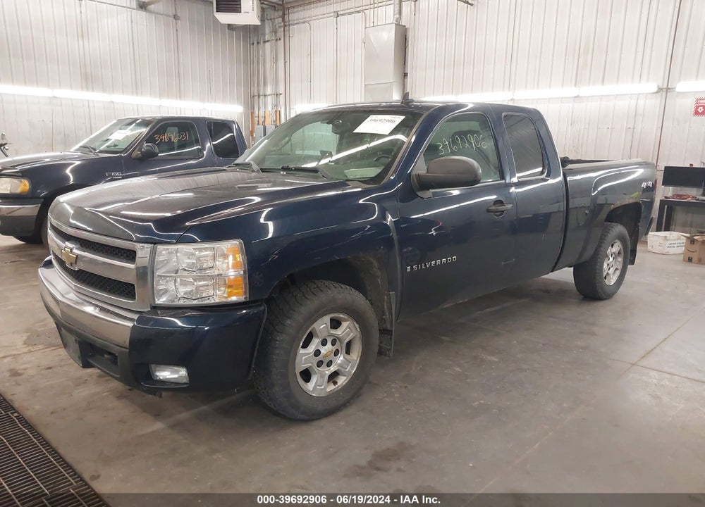 2008 CHEVROLET SILVERADO 1500 LT2 VIN: 2GCEK19J581215326
