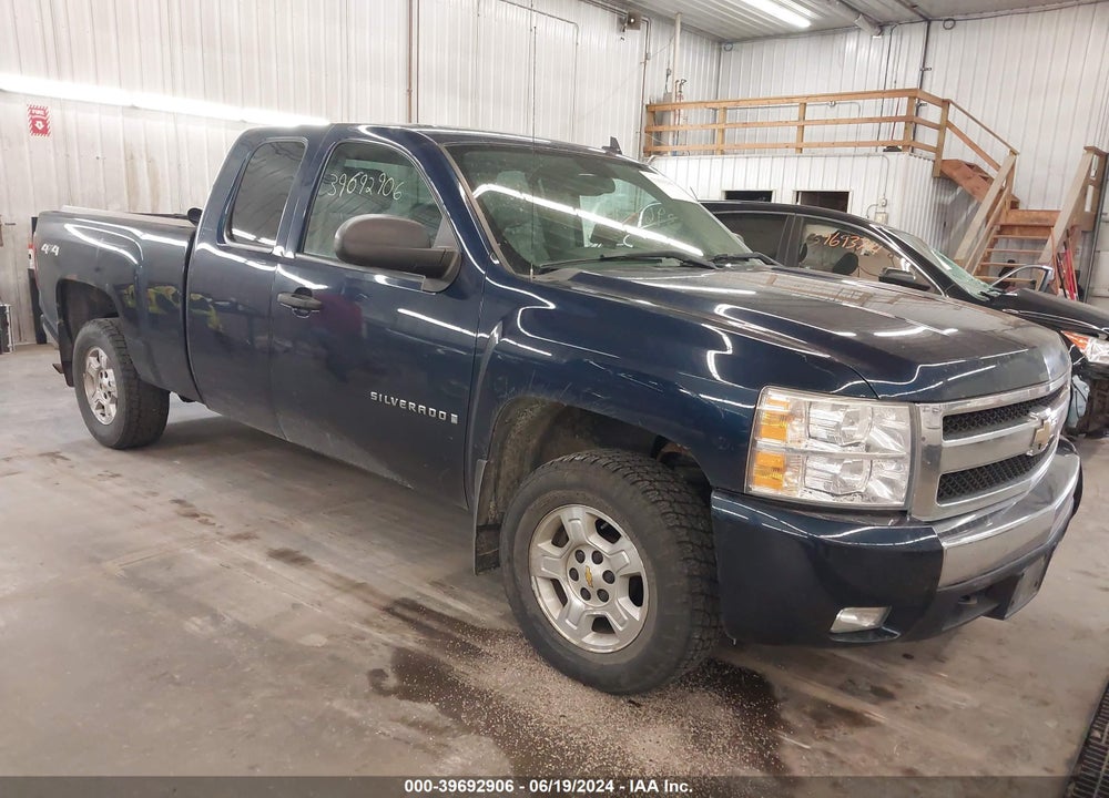 2008 CHEVROLET SILVERADO 1500 LT2 VIN: 2GCEK19J581215326