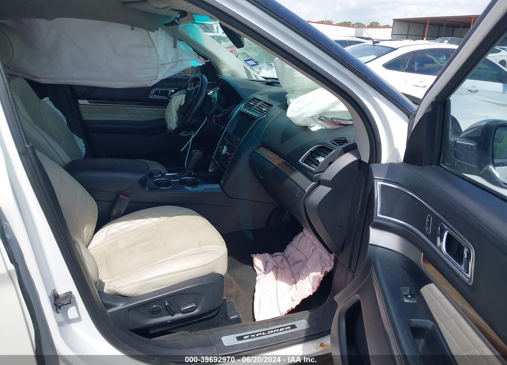 2016 FORD EXPLORER PLATINUM VIN: 1FM5K8HT1GGB51469