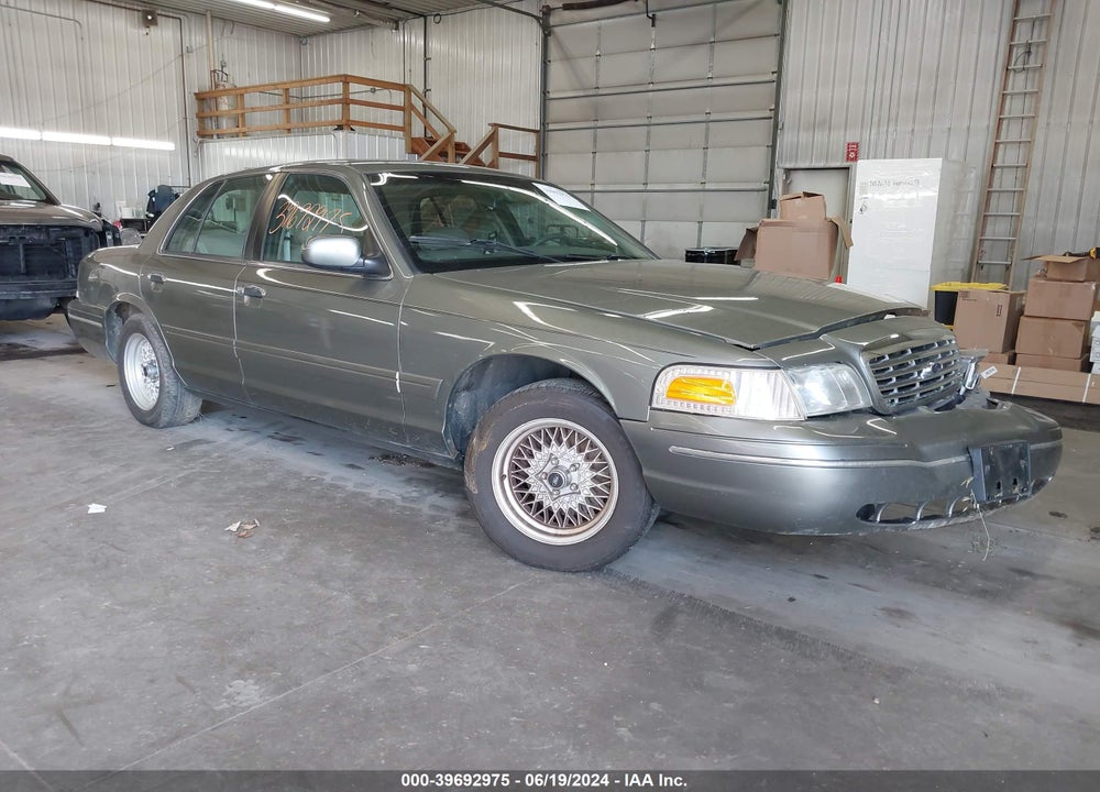 2000 FORD CROWN VICTORIA LX VIN: 2FAFP74W4YX176856