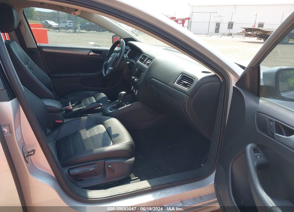 2014 VOLKSWAGEN JETTA 1.8T SEL VIN: 3VWL07AJ4EM423730