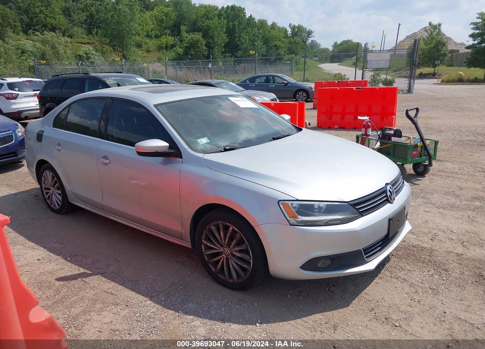 2014 VOLKSWAGEN JETTA 1.8T SEL VIN: 3VWL07AJ4EM423730